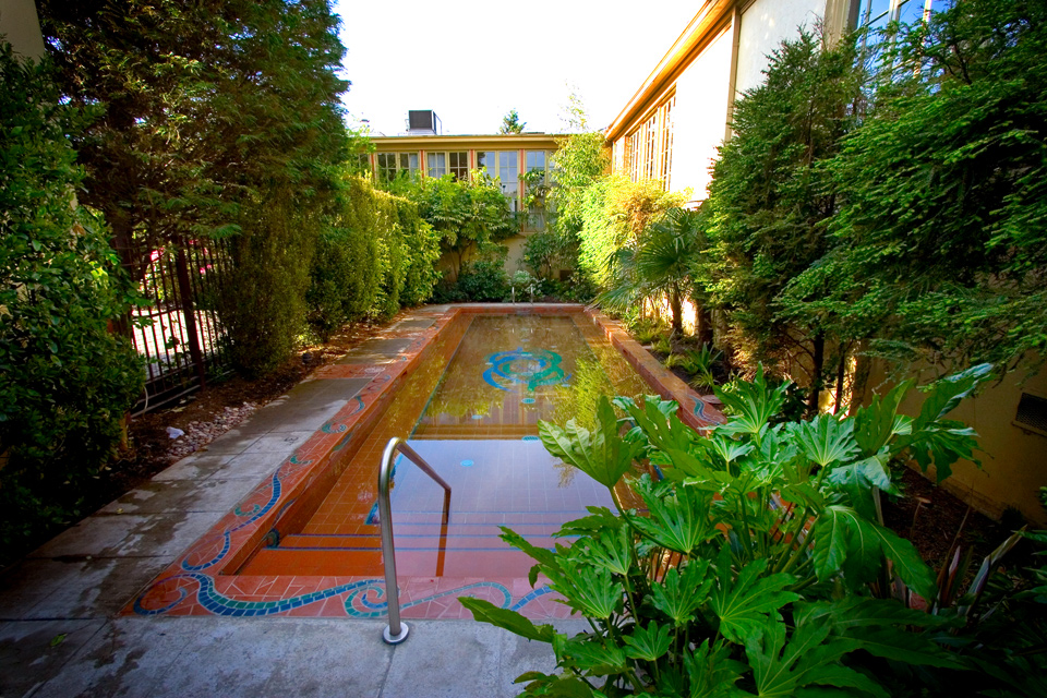 adult soaking pool