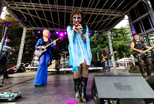 Barracuda (Heart Tribute)