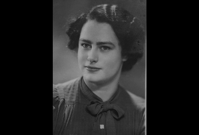 Resistance During WWII: Carla Peperzak and the Women Who Defied Expectations 