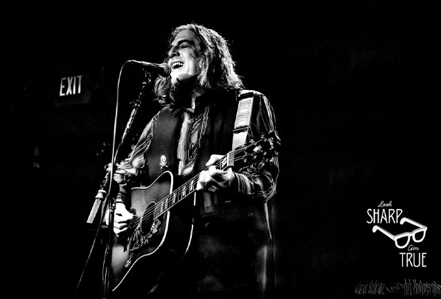 Look Sharp Aim True: Acoustic Tribute to Elvis Costello and Joe Jackson