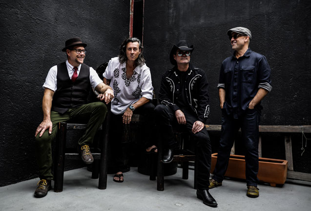 Roger Clyne & The Peacemakers