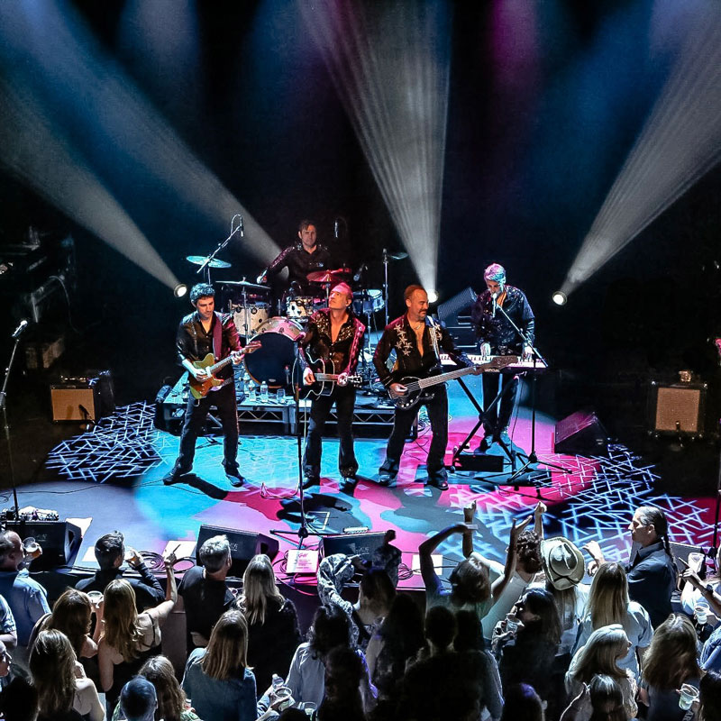 Super Diamond - The Neil Diamond Tribute