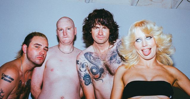 Amyl and the Sniffers 