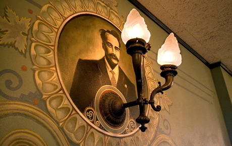 Mcmenamins Oregon Wine Country Hotels Hotel Hotel Oregon Art Sc 2