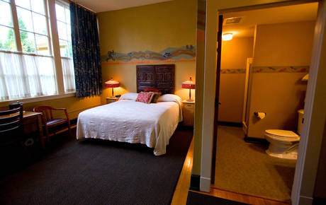 Mcmenamins Kennedy School Lodging Packages Kn Rooms Sc 7